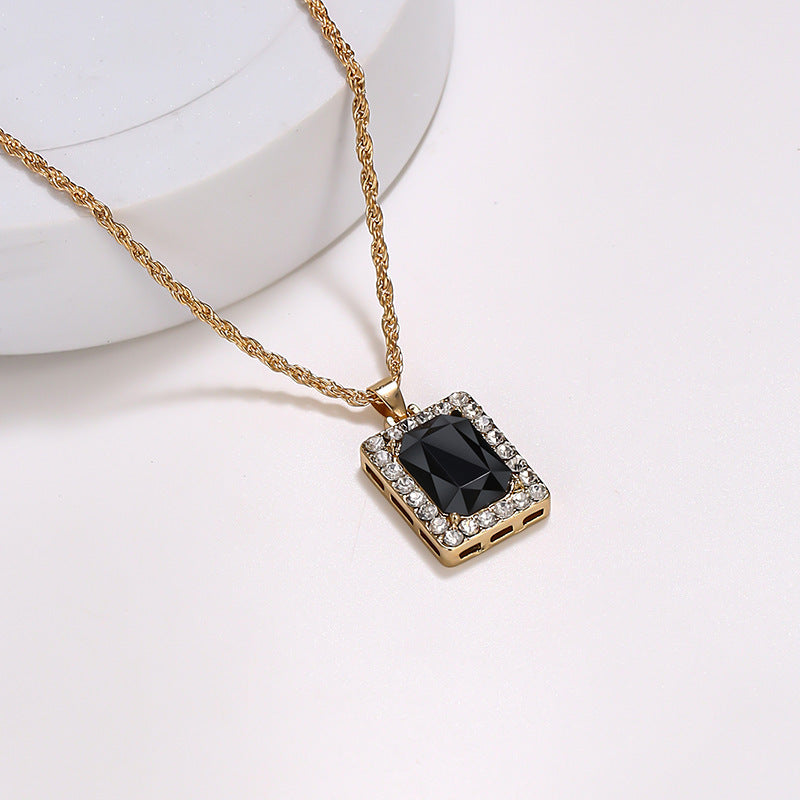 Classic Necklace with Timeless Appeal