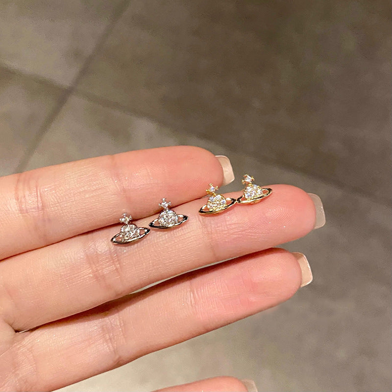 Charming Earring for Any Occasion