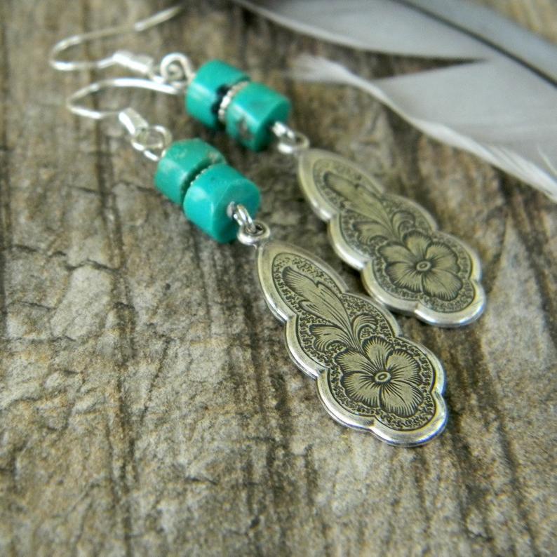 Charming Earring for Any Occasion