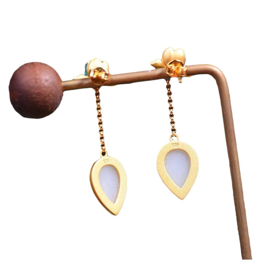 Charming Silver Earring for Any Occasion