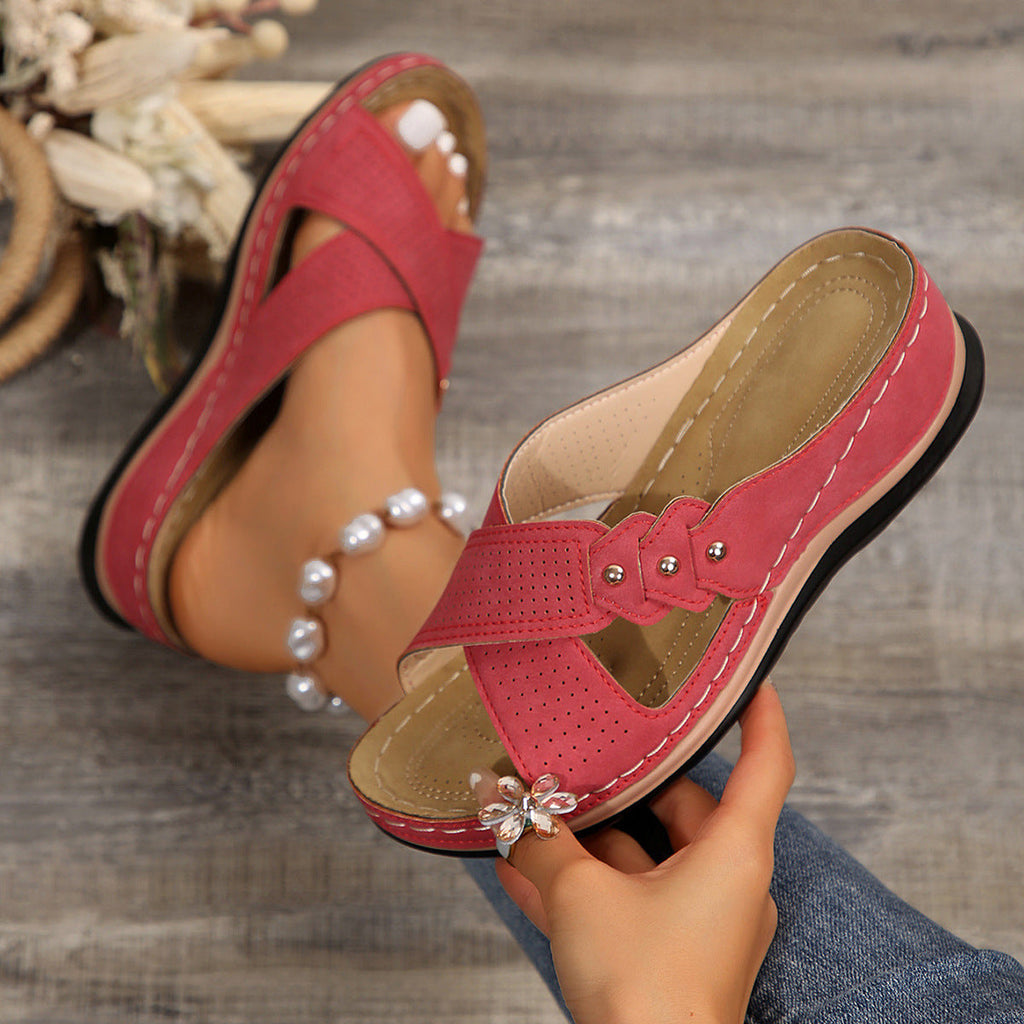 Graceful Orthopedic Sandals for Modern Look