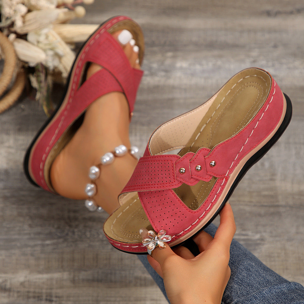 Graceful Orthopedic Sandals for Modern Look