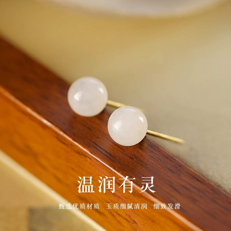 Charming Earring for Any Occasion