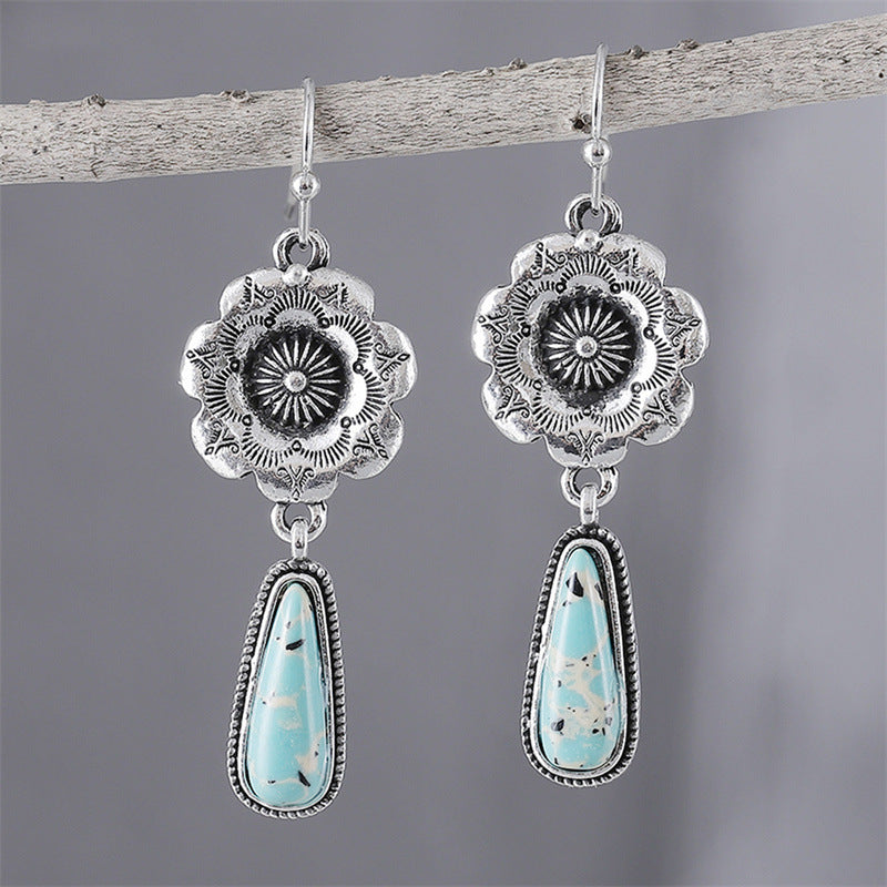 Charming Earring for Any Occasion