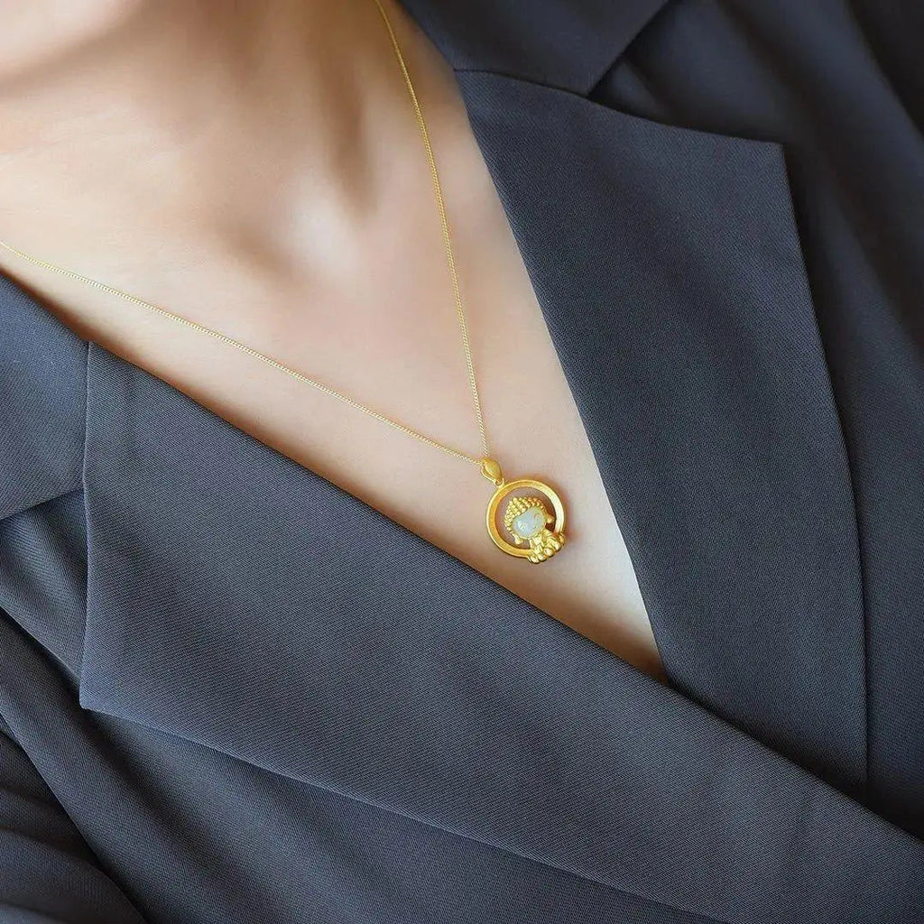 Stunning Gold Necklace for Daily Wear