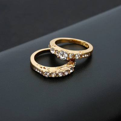 Beautiful Gold Set with Unique Style