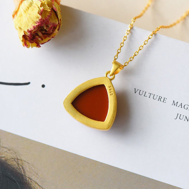 Stunning Gold Pendant for Daily Wear