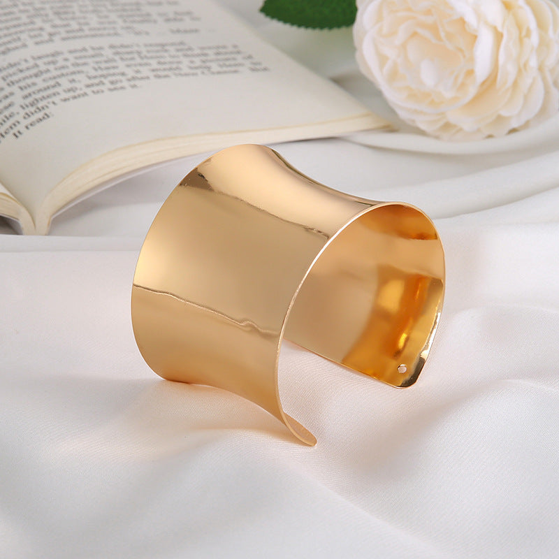 Classic Bracelet with Timeless Appeal