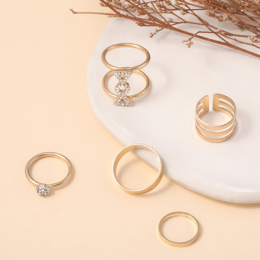 Classic Gold Ring with Timeless Appeal