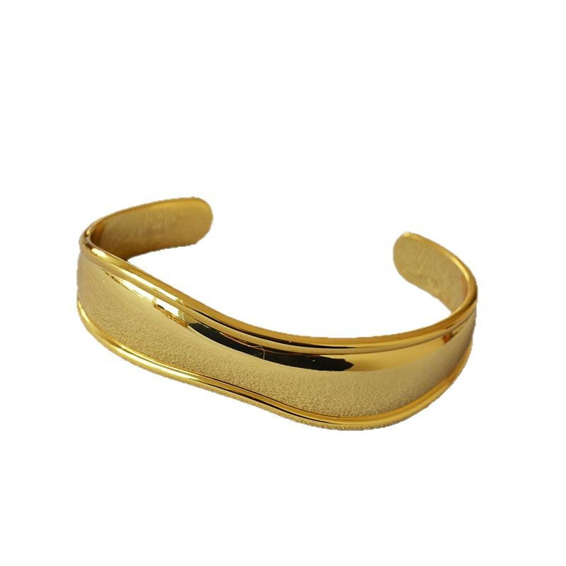 Stunning Gold Bracelet for Daily Wear