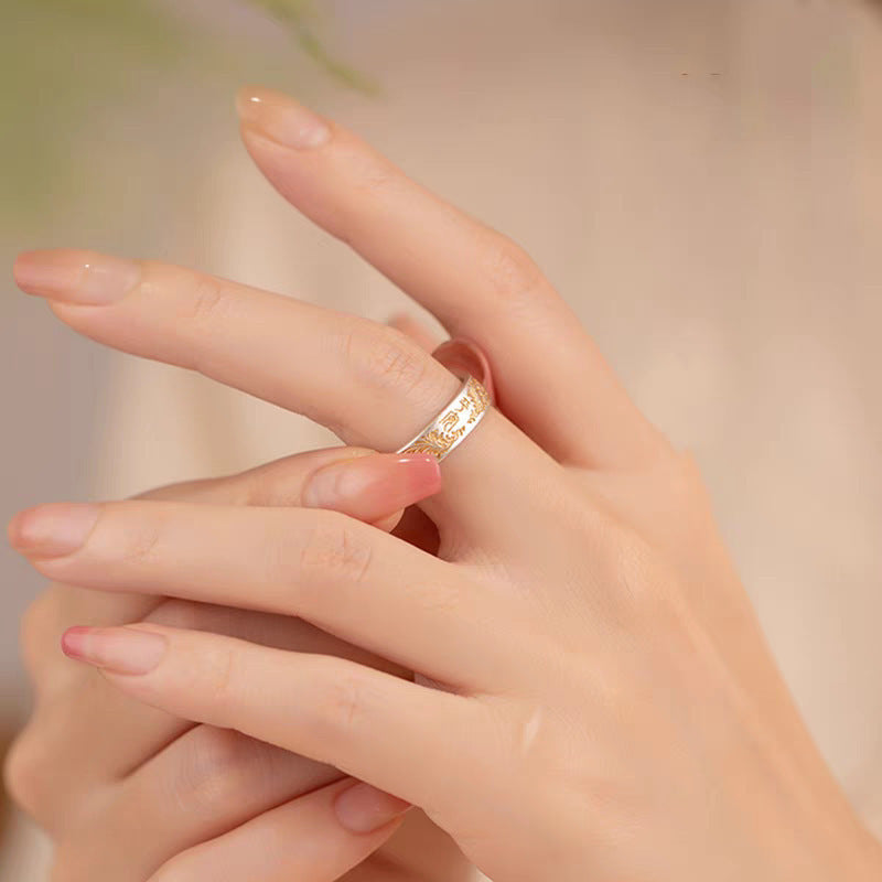 Classic Gold Ring with Timeless Appeal
