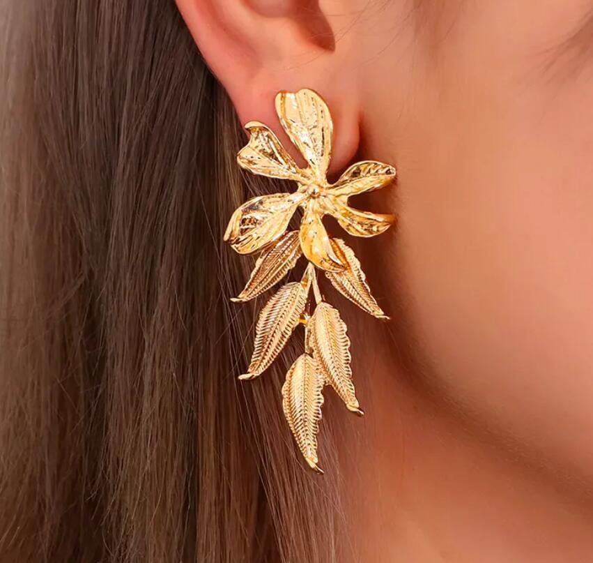 Delicate Artisan Gold Earring