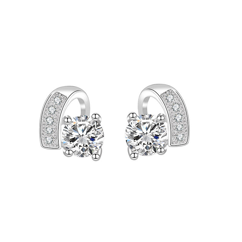Charming Earring for Any Occasion