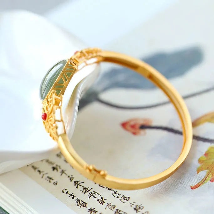 Stunning Gold Bracelet for Daily Wear