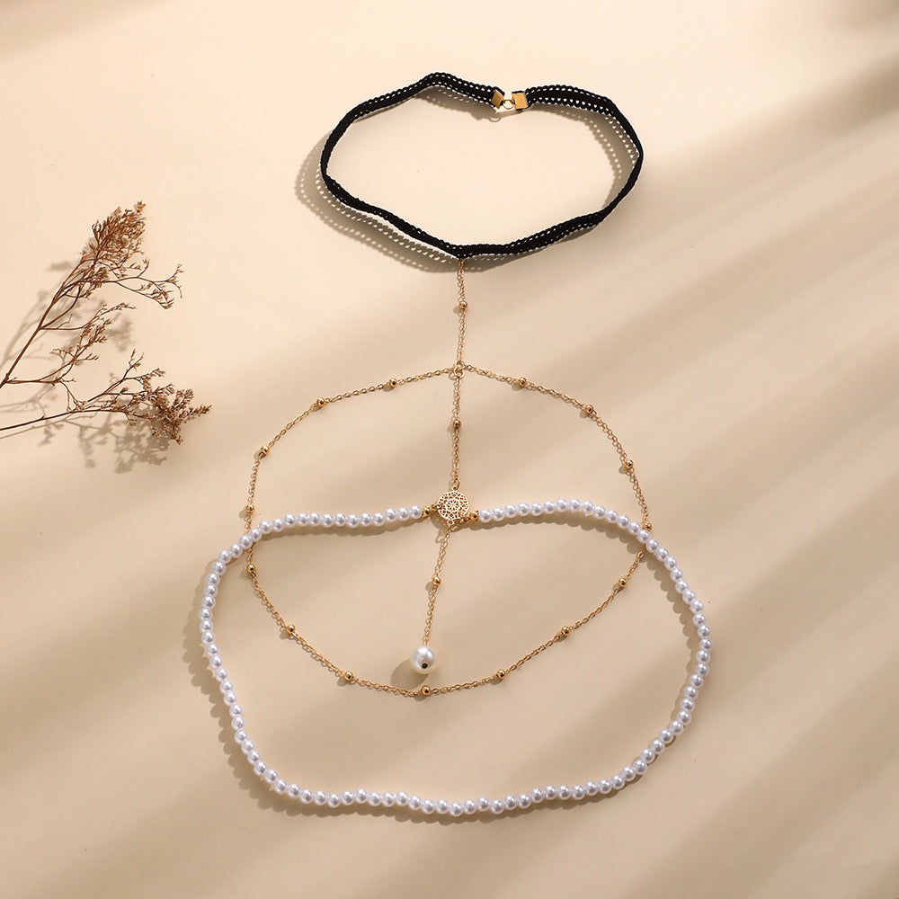 Classic Pearl Chain with Timeless Appeal