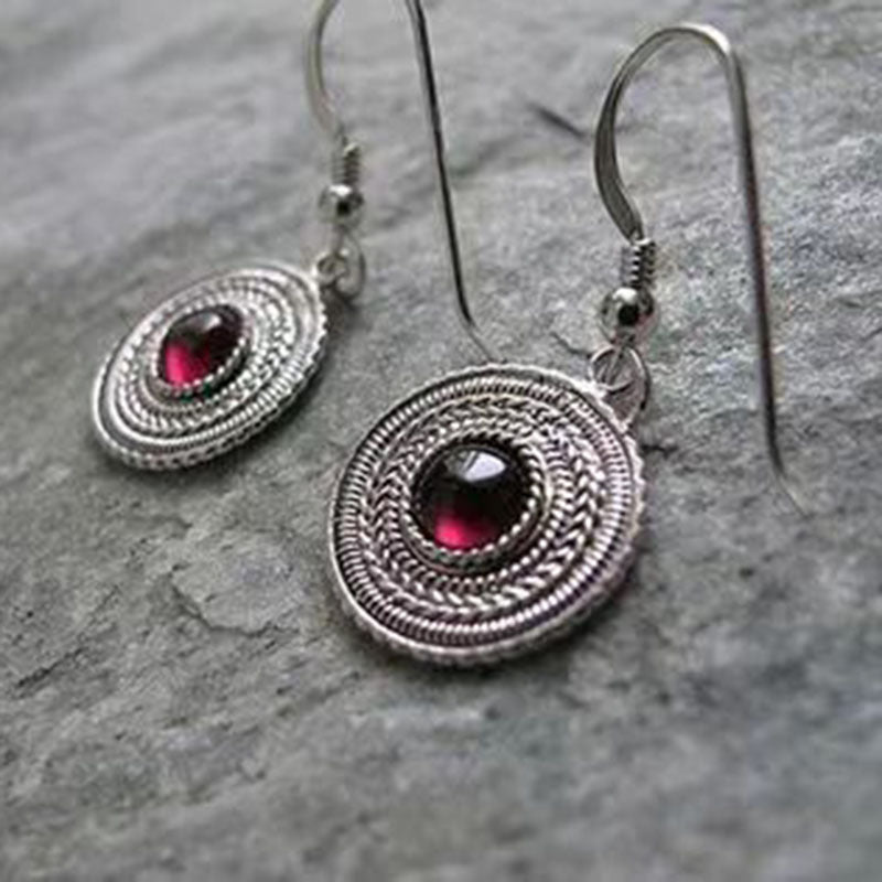 Romantic Silver Earring for Special Moments