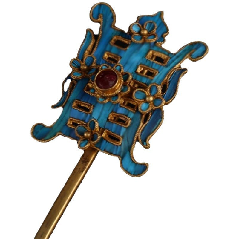 Charming Gold Piece for Any Occasion