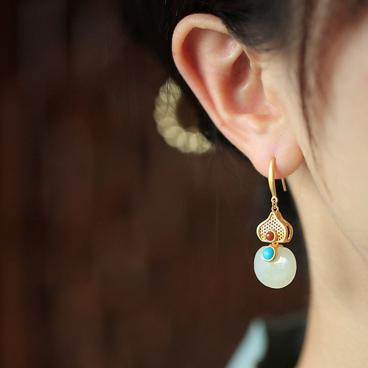 Elegant Gold Earring for Every Occasion