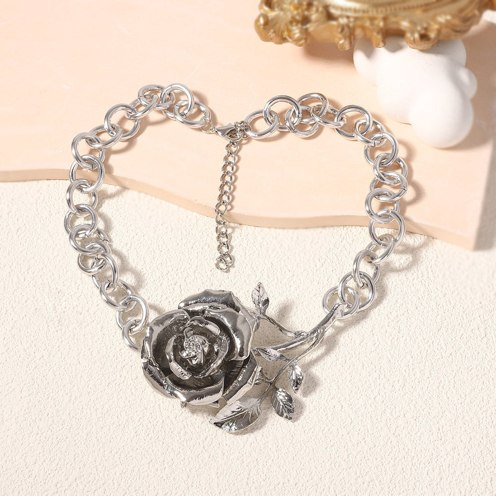Charming Pendant for Any Occasion