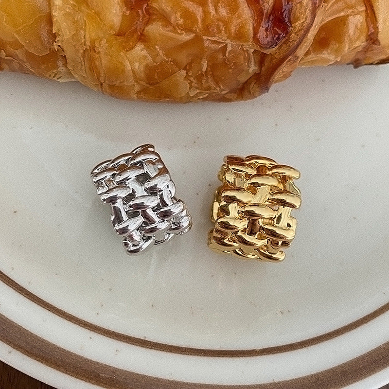 Classic Ring with Timeless Appeal