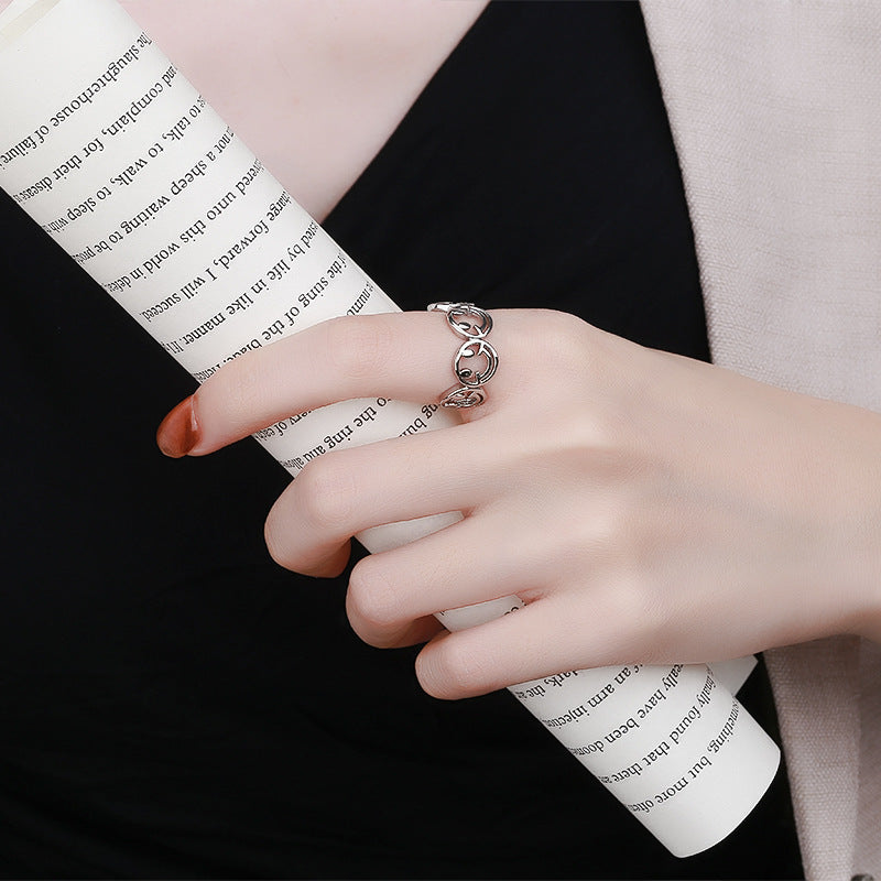 Classic Silver Ring with Timeless Appeal