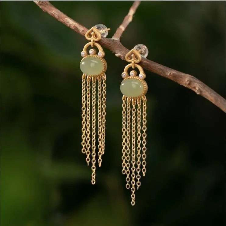 Elegant Gold Earring for Every Occasion