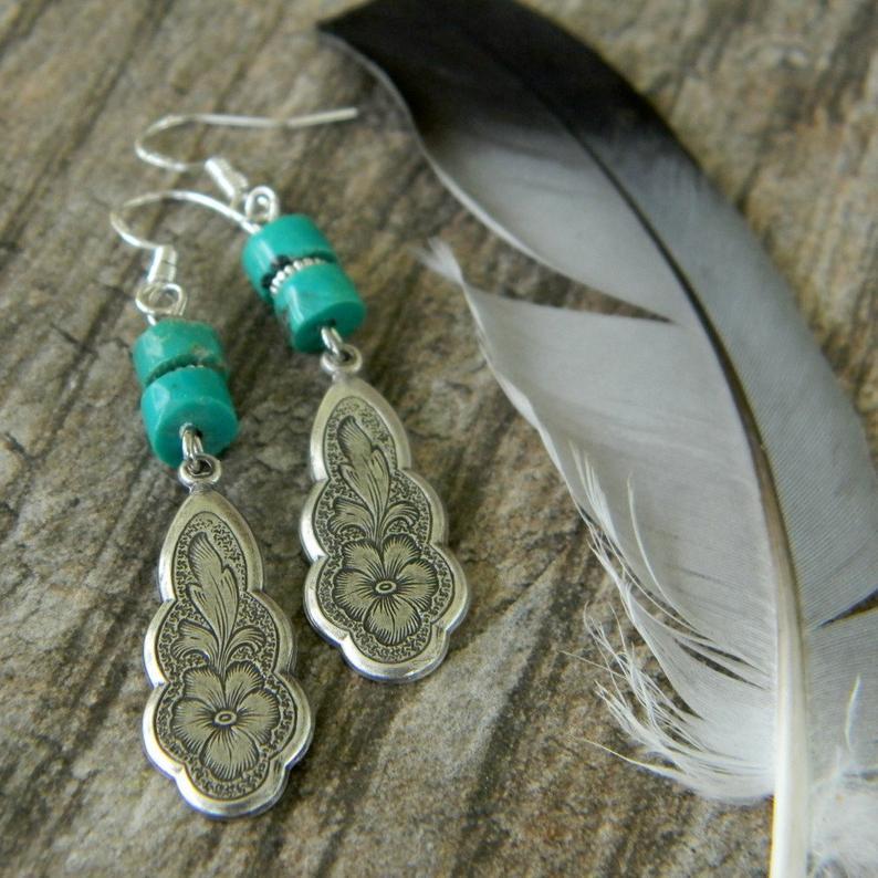Charming Earring for Any Occasion