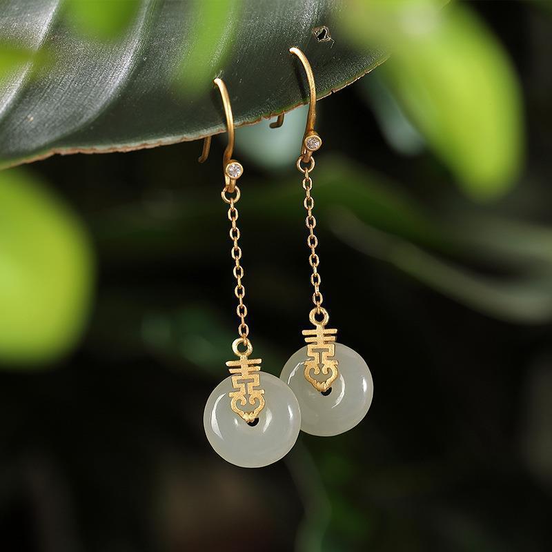 Elegant Gold Earring for Every Occasion