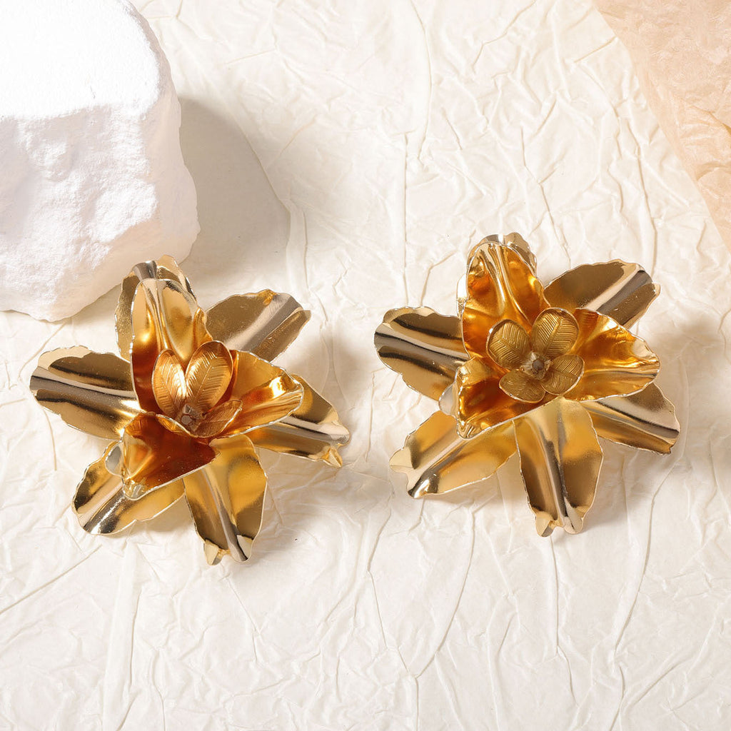 Classic Earring with Timeless Appeal
