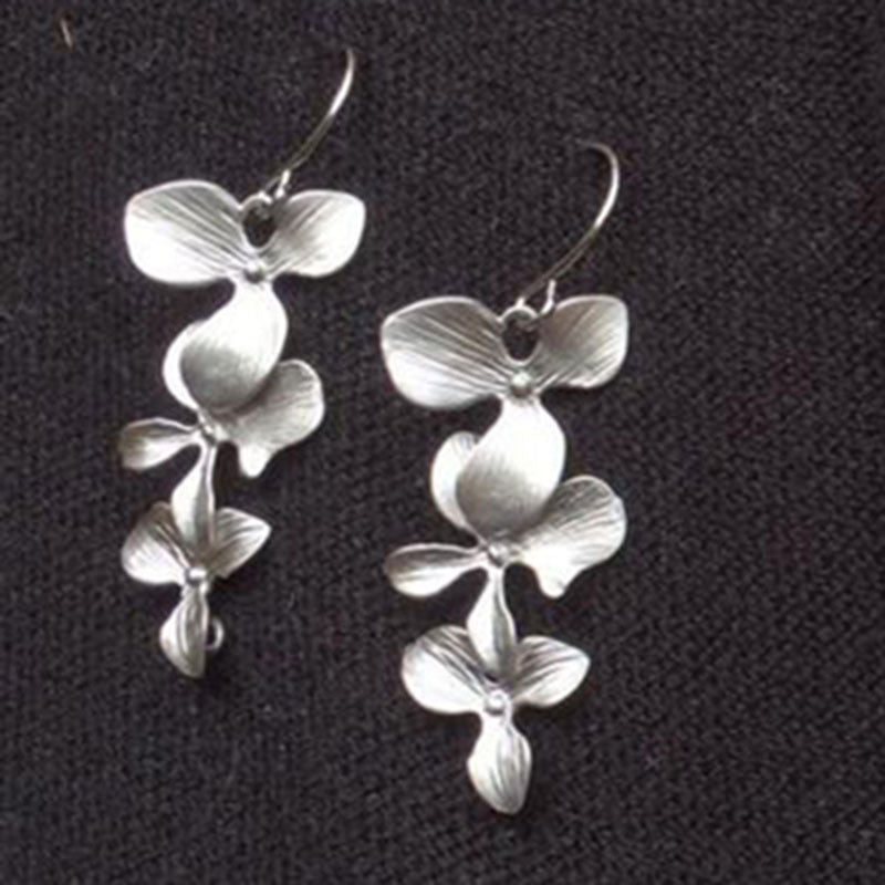 Classic Silver Set with Timeless Appeal