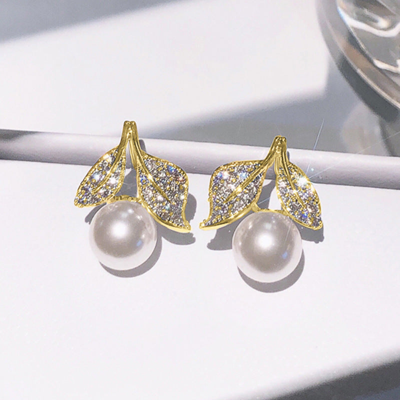 Stunning Pearl Earring for Daily Wear