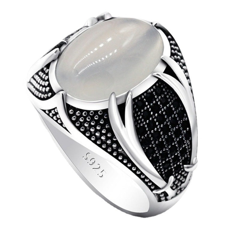 Classic Silver Ring with Timeless Appeal