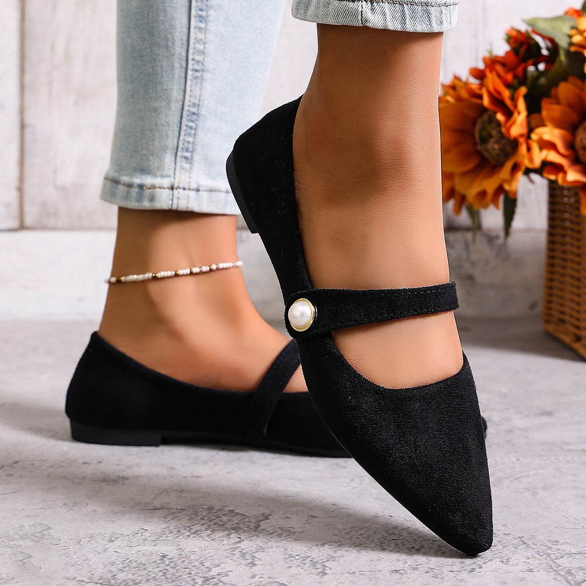 Chic Orthopedic Shoes with Unique Design