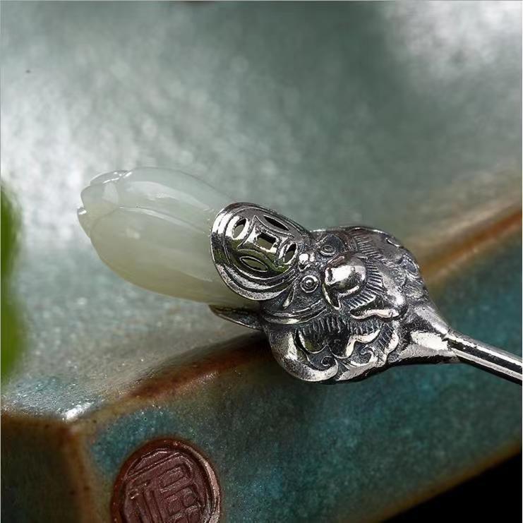 Charming Silver Piece for Any Occasion