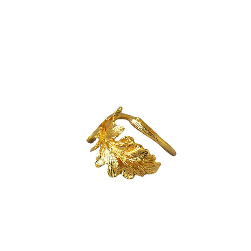 Classic Gold Ring with Timeless Appeal