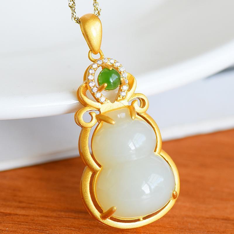 Beautiful Silver Necklace with Unique Style