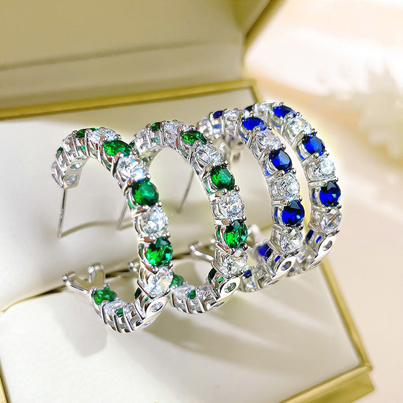 Charming Earring for Any Occasion