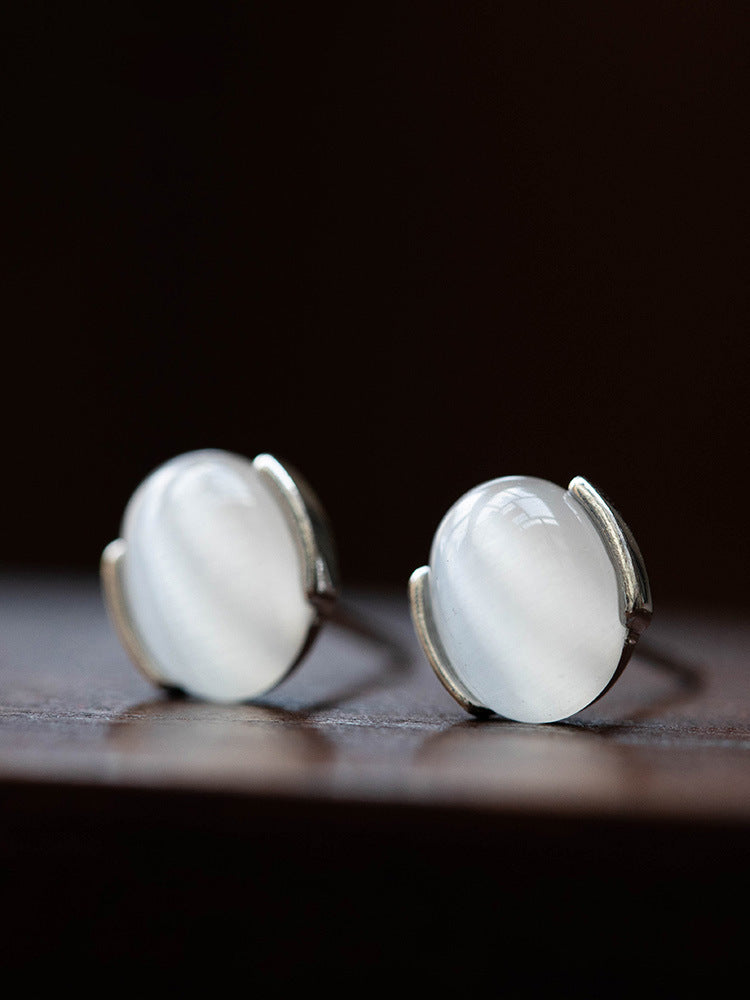 Charming Silver Earring for Any Occasion