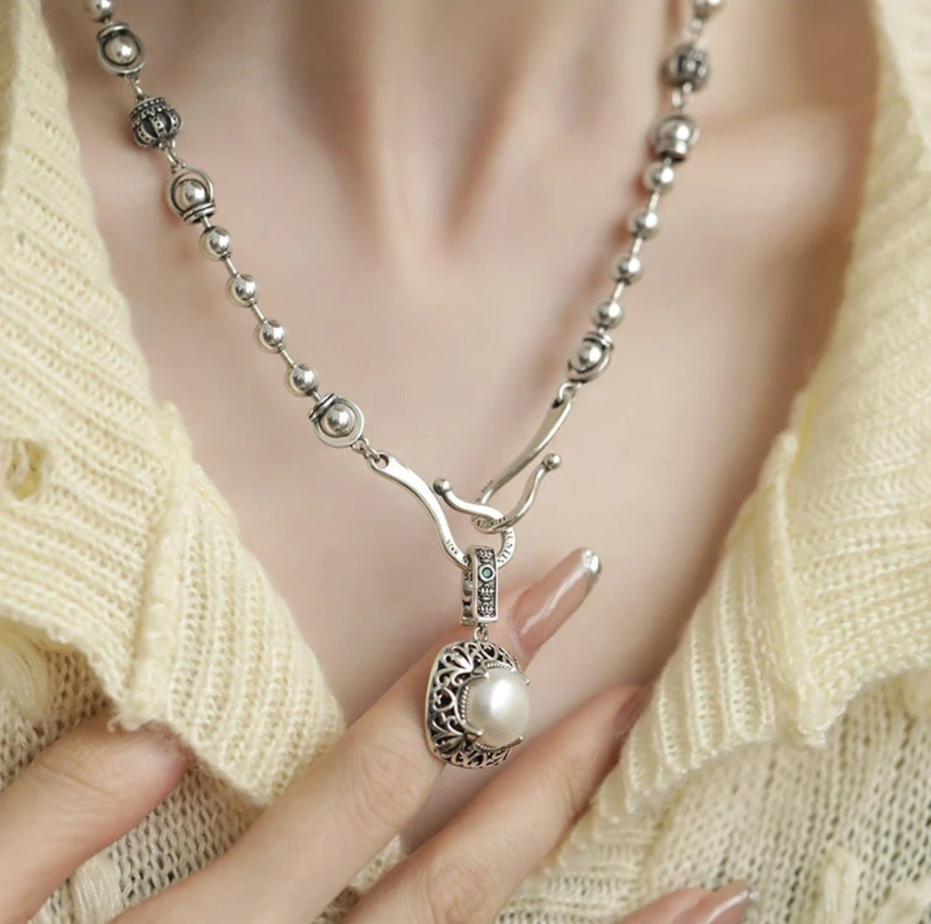 Charming Piece for Any Occasion