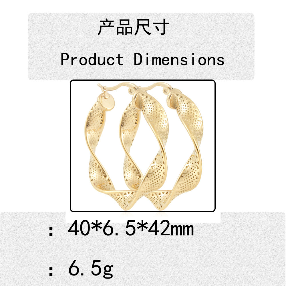 Charming Gold Earring for Any Occasion