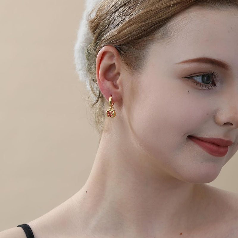Stunning Gold Necklace for Daily Wear