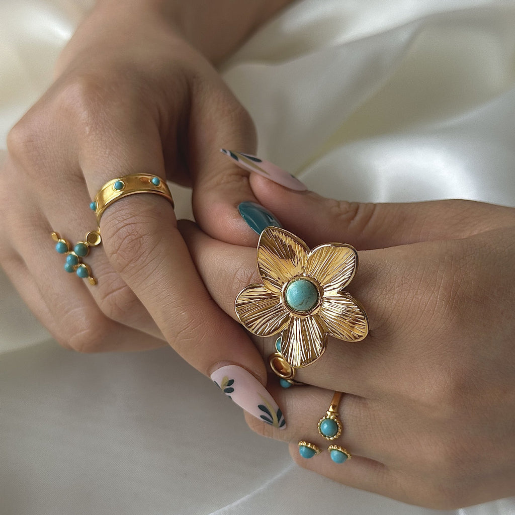 Stunning Gold Ring for Daily Wear