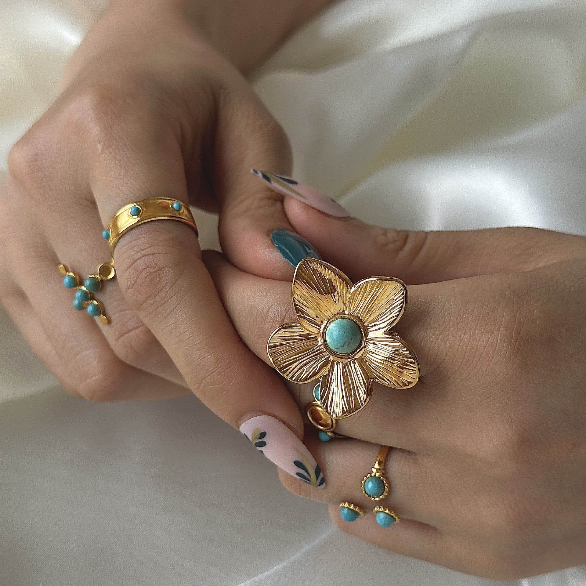 Stunning Gold Ring for Daily Wear