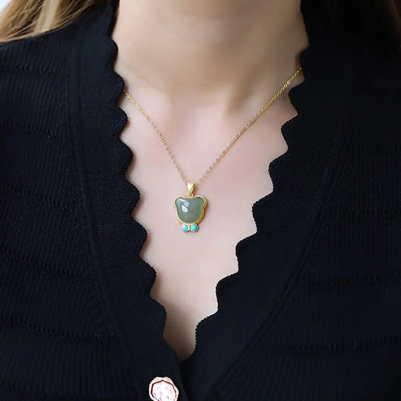 Classic Gold Necklace with Timeless Appeal
