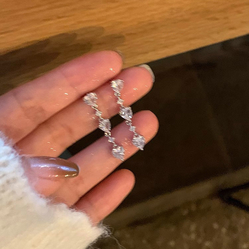 Romantic Earring for Special Moments