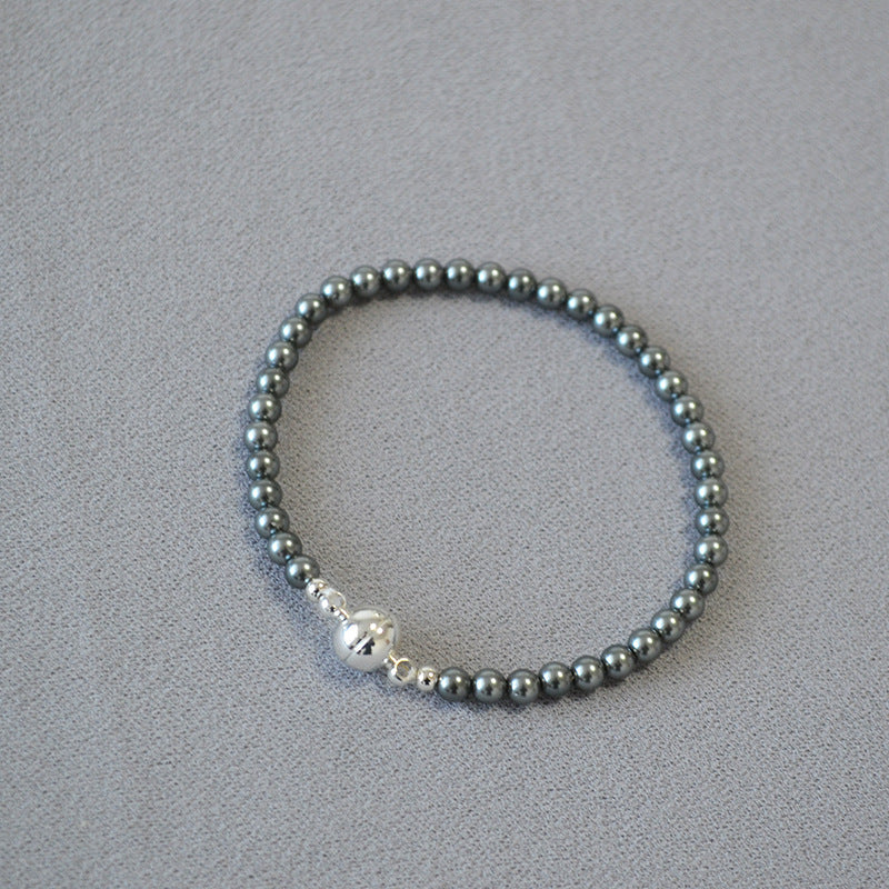 Classic Pearl Necklace with Timeless Appeal