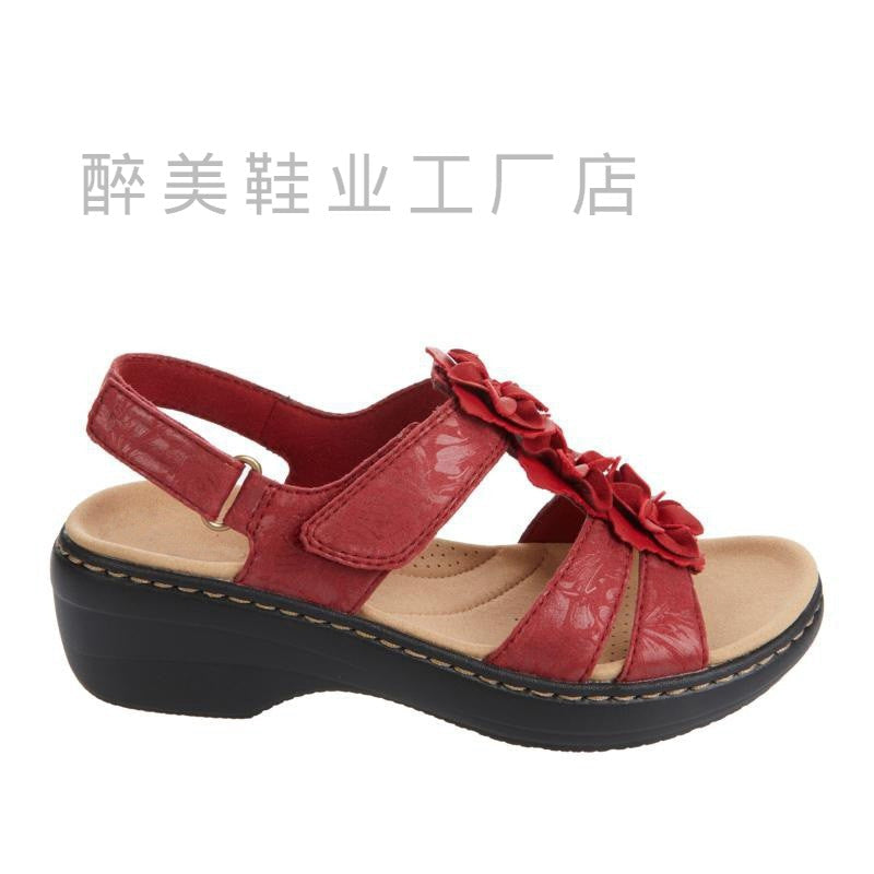 Chic Orthopedic Sandals with Unique Design