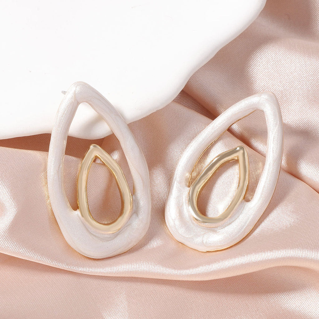 Charming Earring for Any Occasion