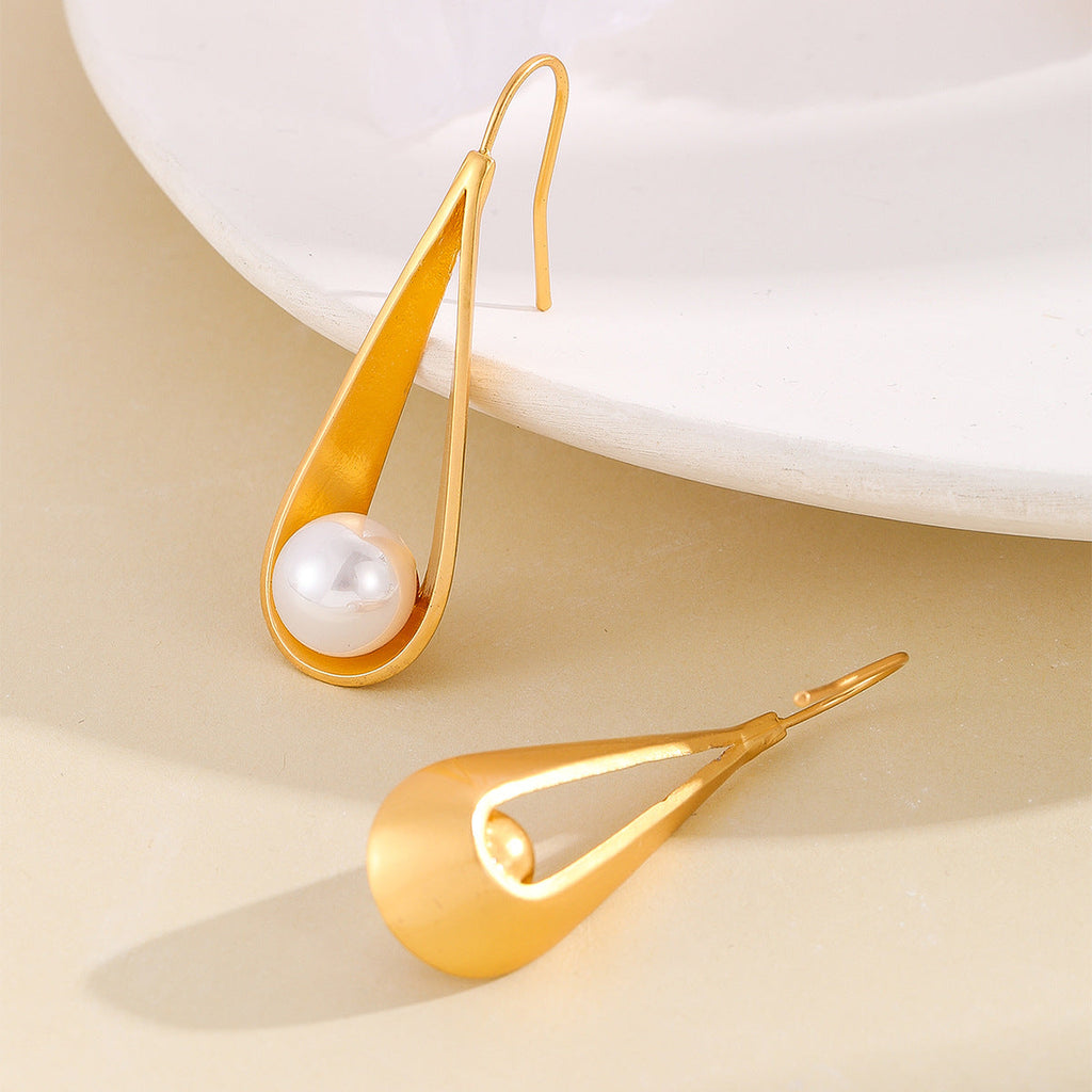 Delicate Artisan Pearl Earring
