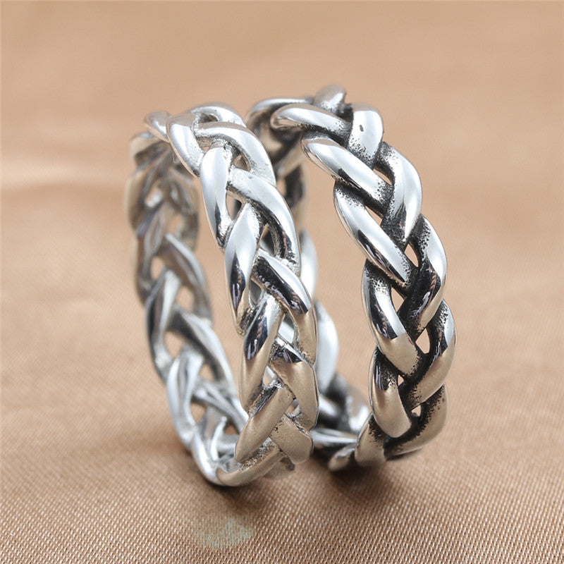 Classic Chain with Timeless Appeal